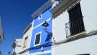 Barvami na Menorce hýří nejen moře, ale i domy, uličky a městečka.